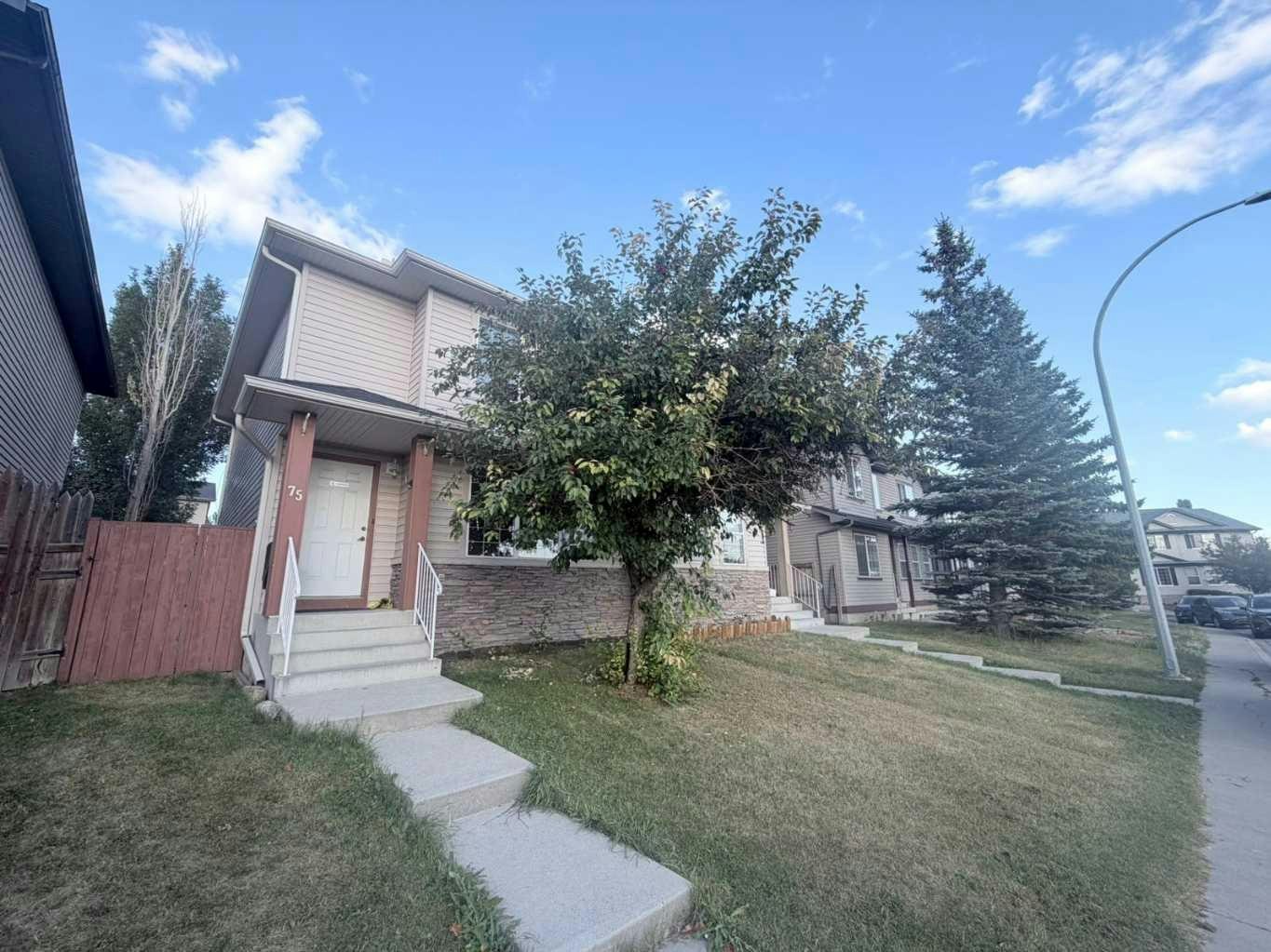 75 Covepark Square NE, Calgary, AB, T3K 5W9