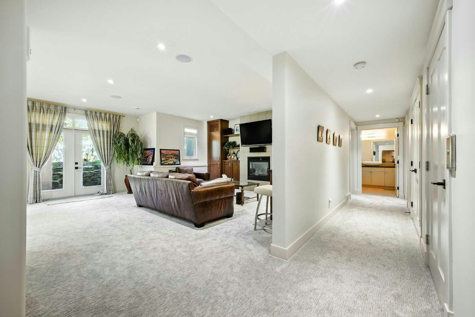 16 Spring Valley Lane SW, Calgary, AB, T3H 4V2 - 9