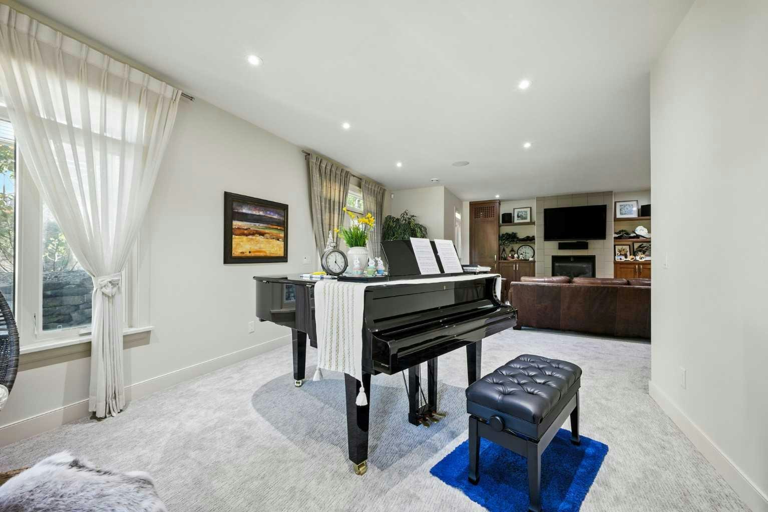 16 Spring Valley Lane SW, Calgary, AB, T3H 4V2 - 14