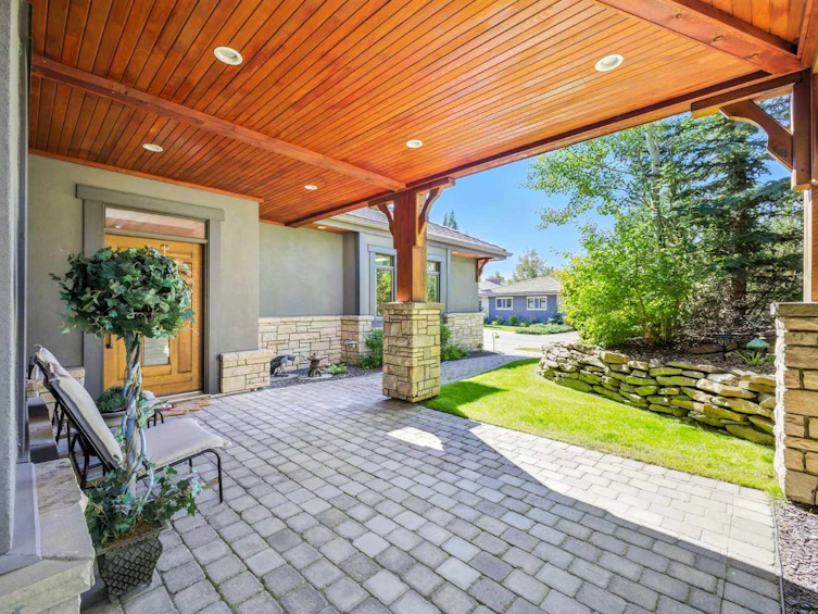 16 Spring Valley Lane SW, Calgary, AB, T3H 4V2 - 4