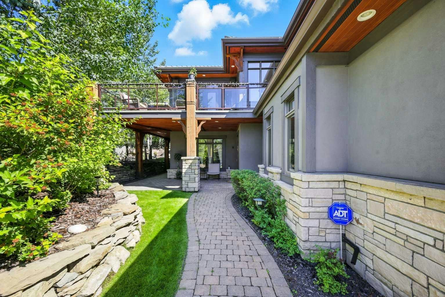 16 Spring Valley Lane SW, Calgary, AB, T3H 4V2 - 3