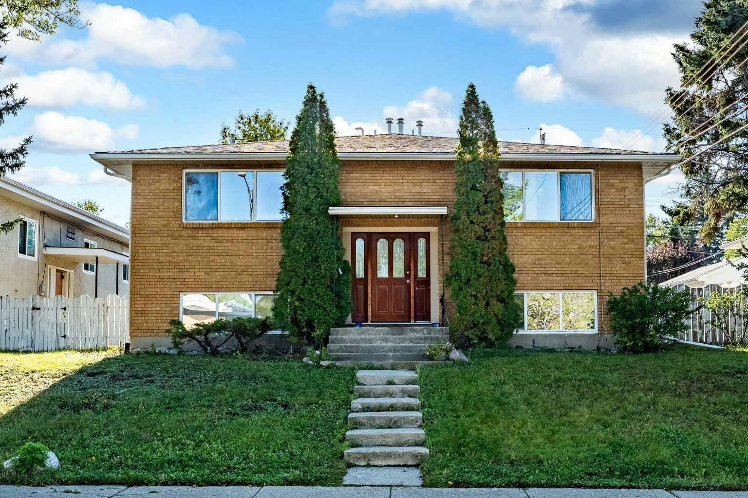 126 Cumberland Drive NW, Calgary, AB, T2K 1T1