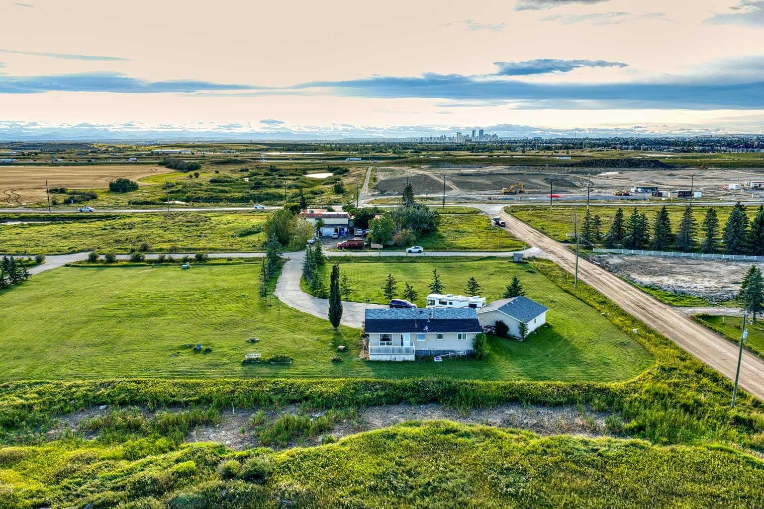 6 Gunnstone Gardens SE, Calgary, AB, T1X 0L6
