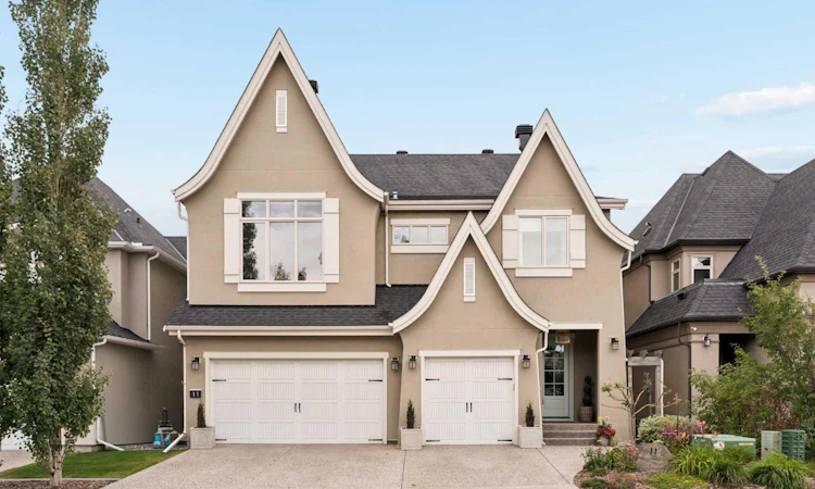 11 Aspen Summit Court SW