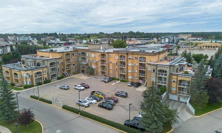 #118-5300 48 Street