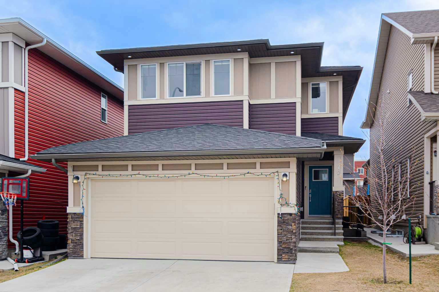 70 Saddlestone Green NE, Calgary, AB, T3J 2C8