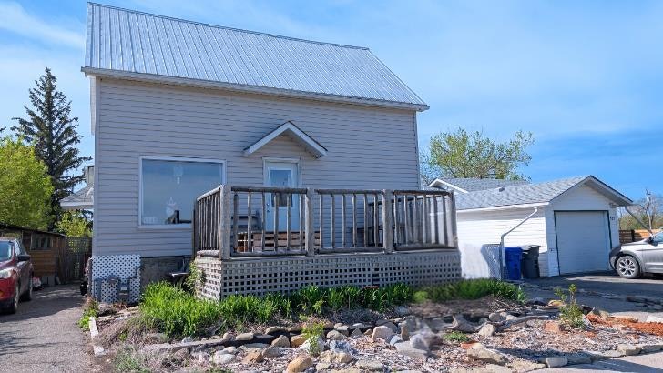 311 47 Avenue W, Claresholm, AB, T0L 0T0