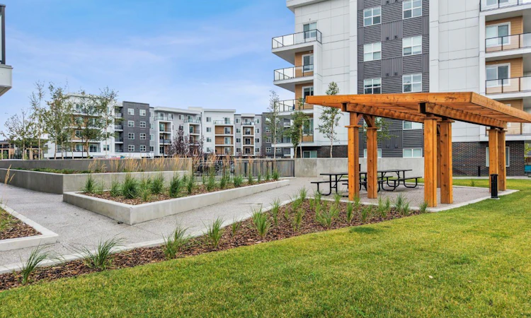 2219-265 Wolf Willow Boulevard SE