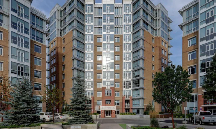 604-32 Varsity Estates Circle NW
