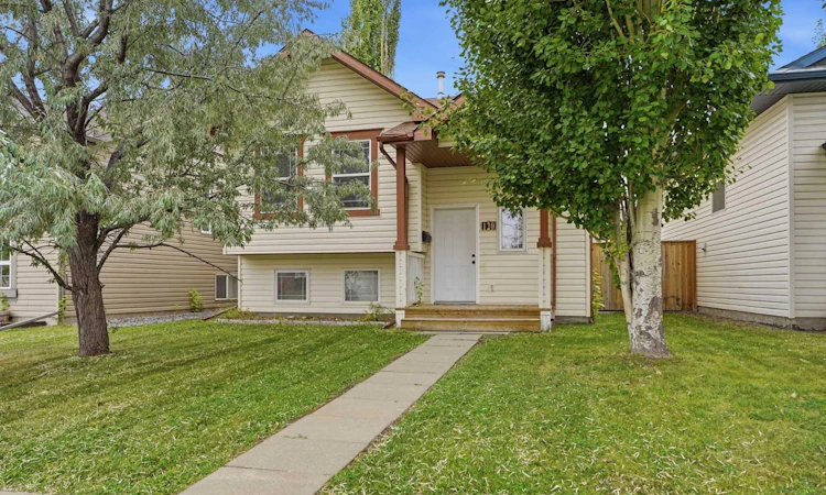 120 Kentwood Drive