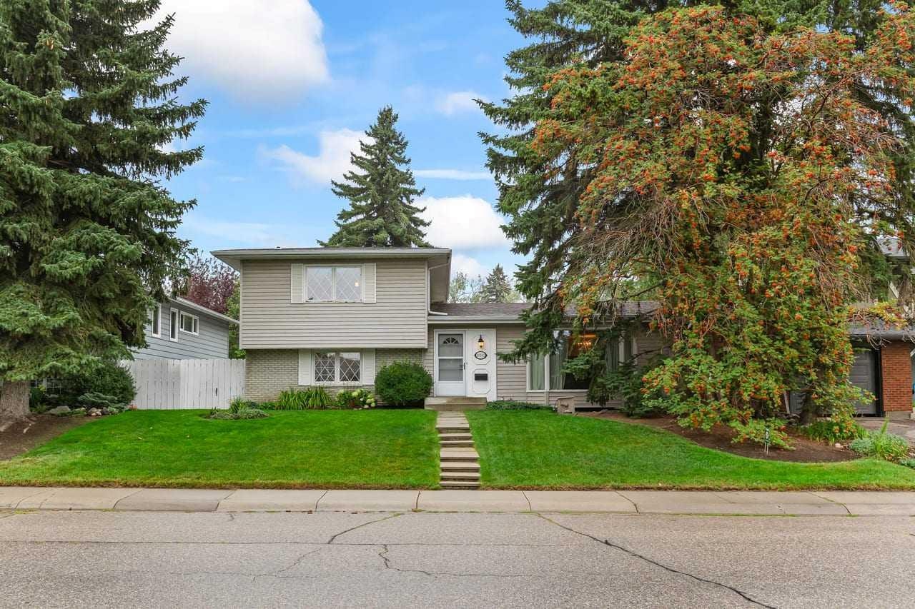 10512 Maplecreek Drive SE, Calgary, AB, T2J 1V1