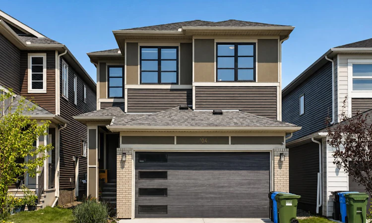 104 Homestead Close NE
