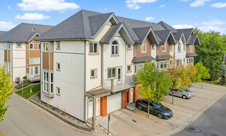 1010 Wentworth Villas SW