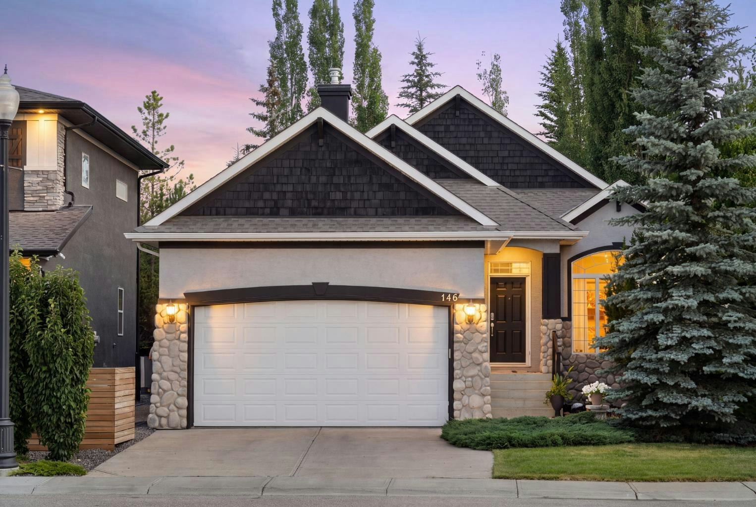 146 Discovery Ridge Way SW, Calgary, AB, T3H 1A1