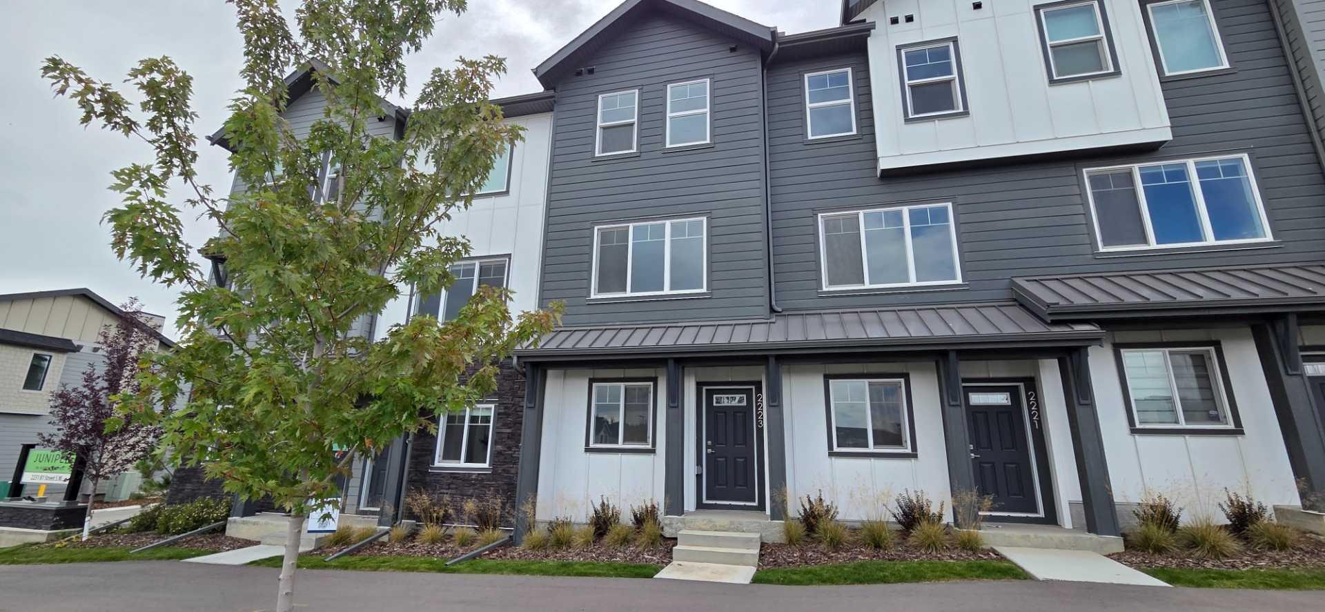 2223 81st Street SW, Calgary, AB, T3H 3V8