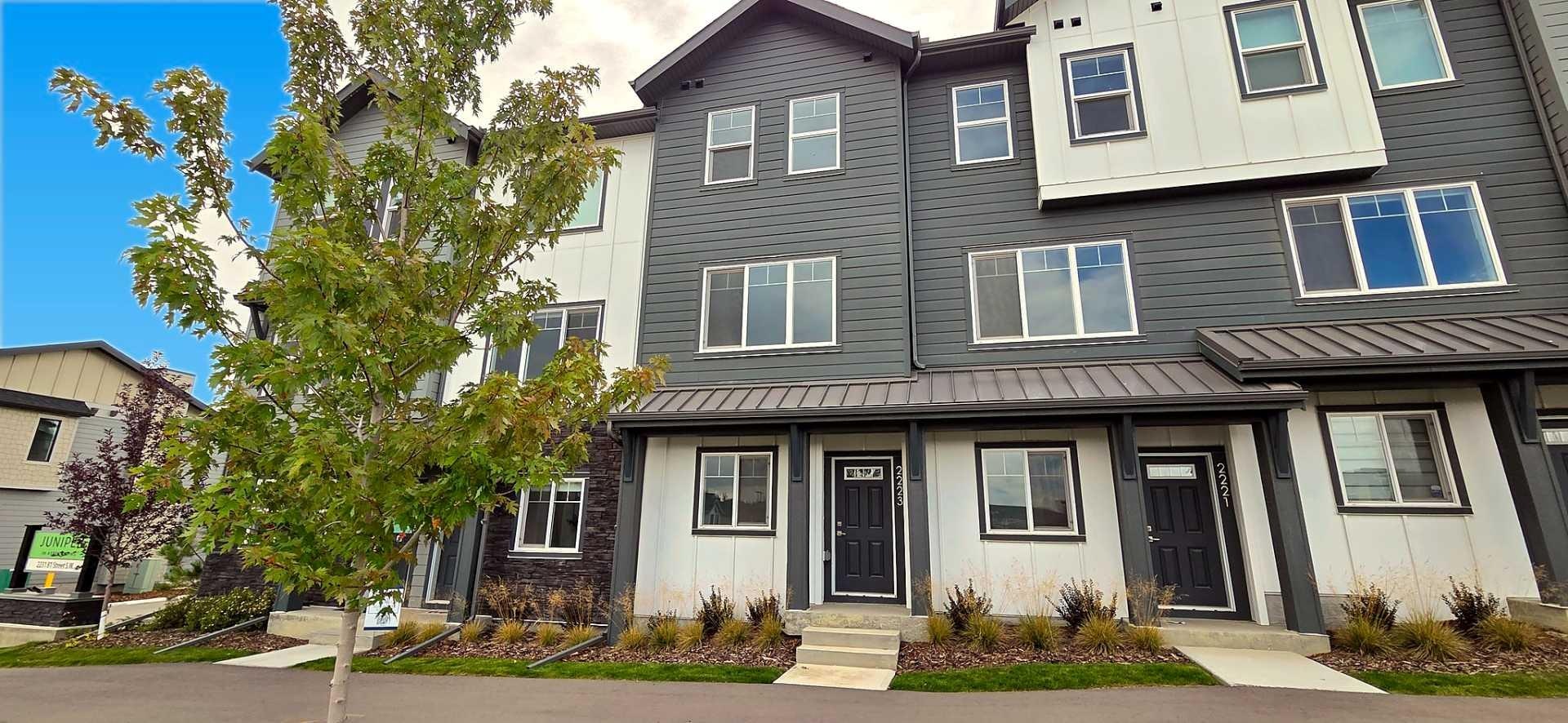 2223 81st Street SW, Calgary, AB, T3H 3V8