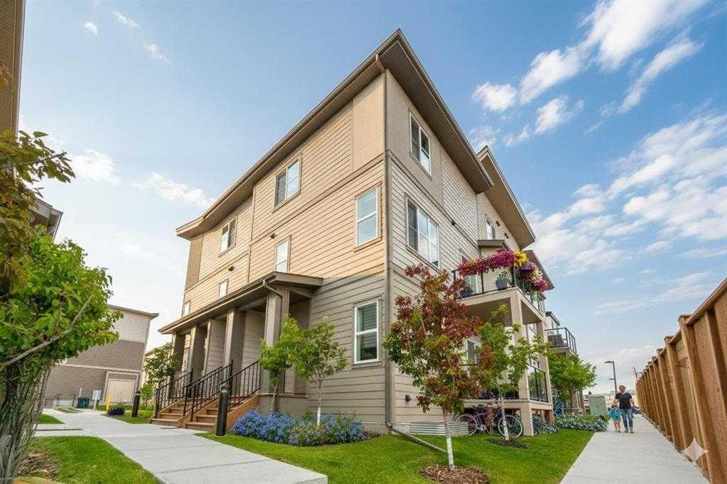 60-2117 81 Street SW, Calgary, AB, T3H 6H5