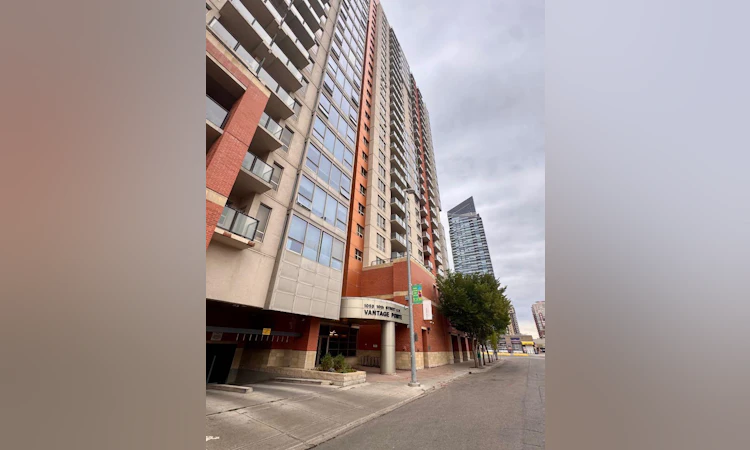 1207-1053 10 Street SW