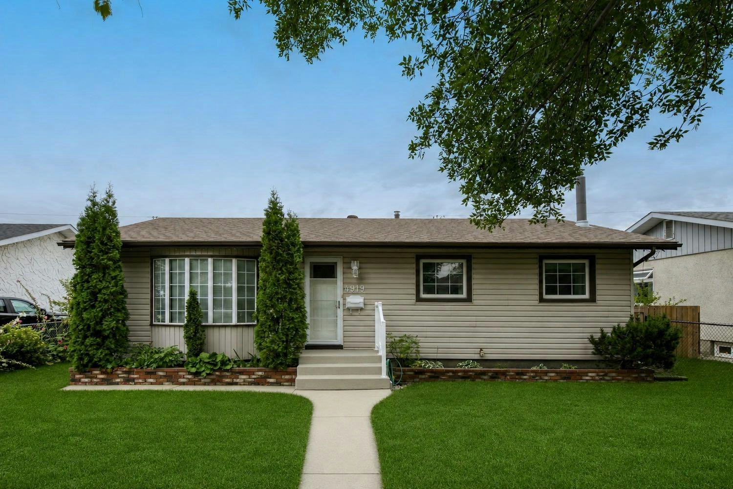 4919 Marlborough Drive NE, Calgary, AB, T2A 2Z4