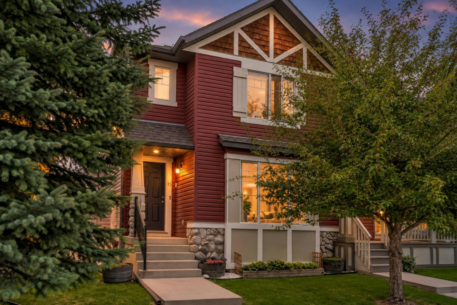 15 Eversyde Heath SW, Calgary, AB, T2Y 4P8
