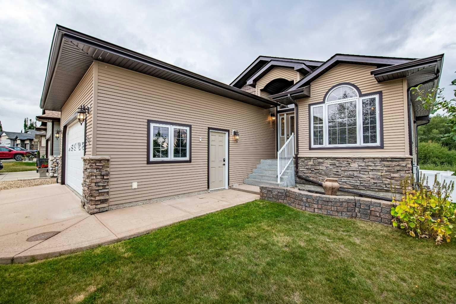 62 Fieldstone Way, Sylvan Lake, AB, T4S 0C3