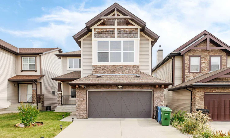 105 Cortina Bay SW
