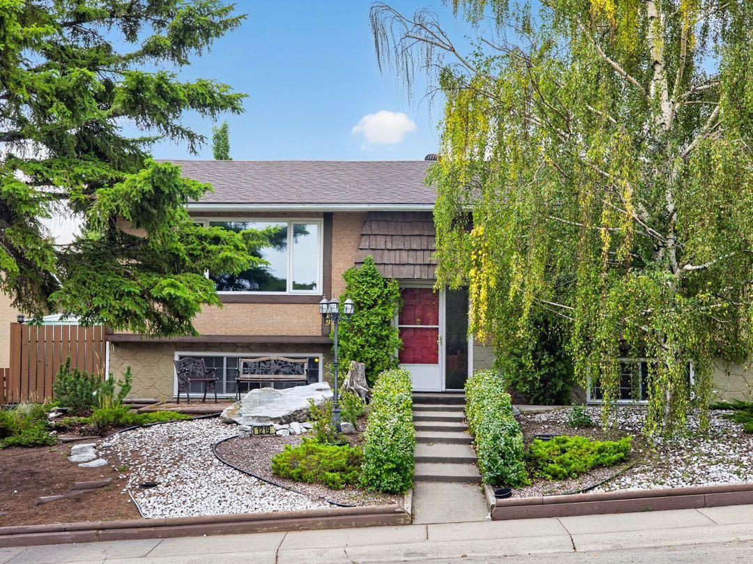 1219 Hunterquay Hill NW, Calgary, AB, T2K 4T3