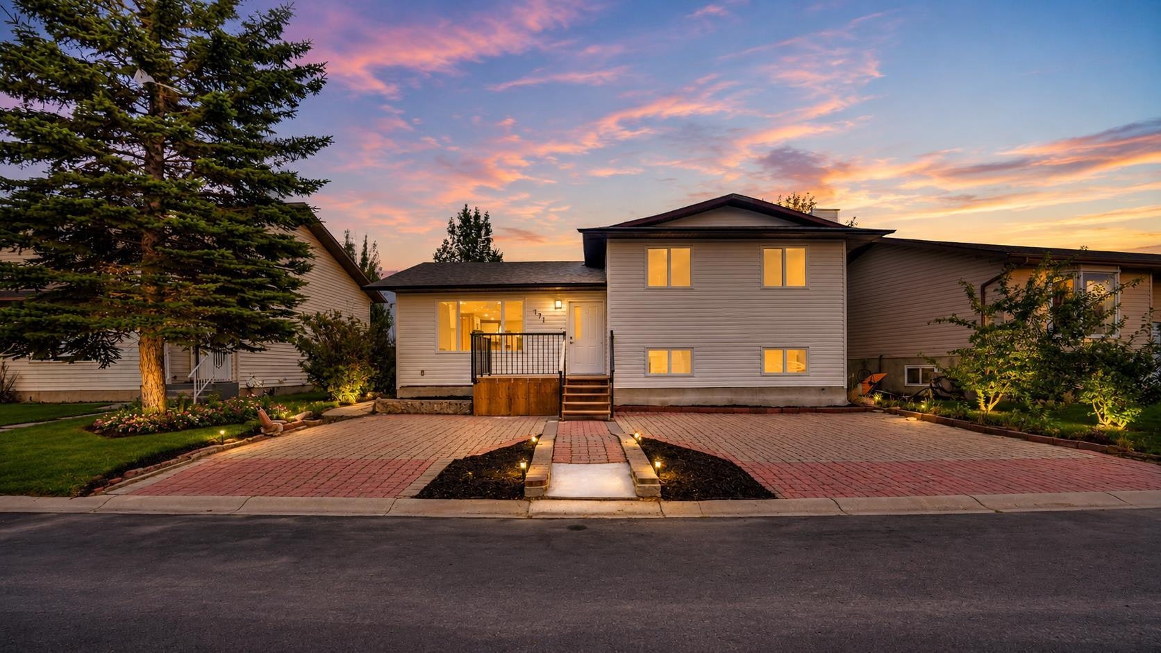 171 Castlebrook Rise NE, Calgary, AB, T3J 1Y3