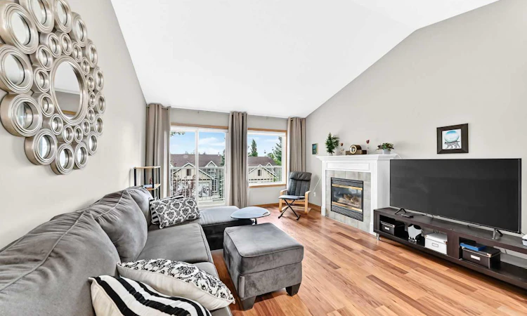 22 Somervale Point SW
