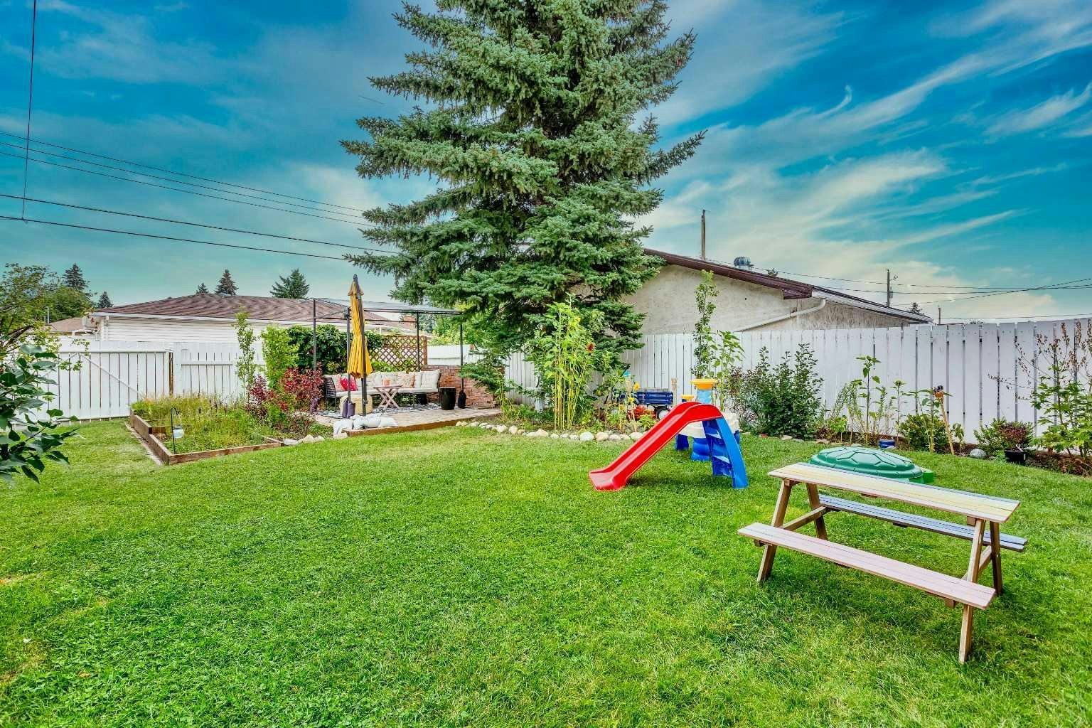 412 78 Avenue NE, Calgary, AB, T2K 0R8 - 34