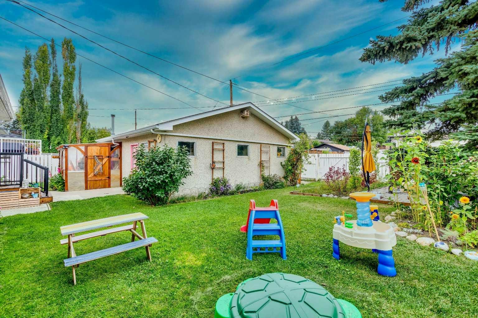 412 78 Avenue NE, Calgary, AB, T2K 0R8 - 35