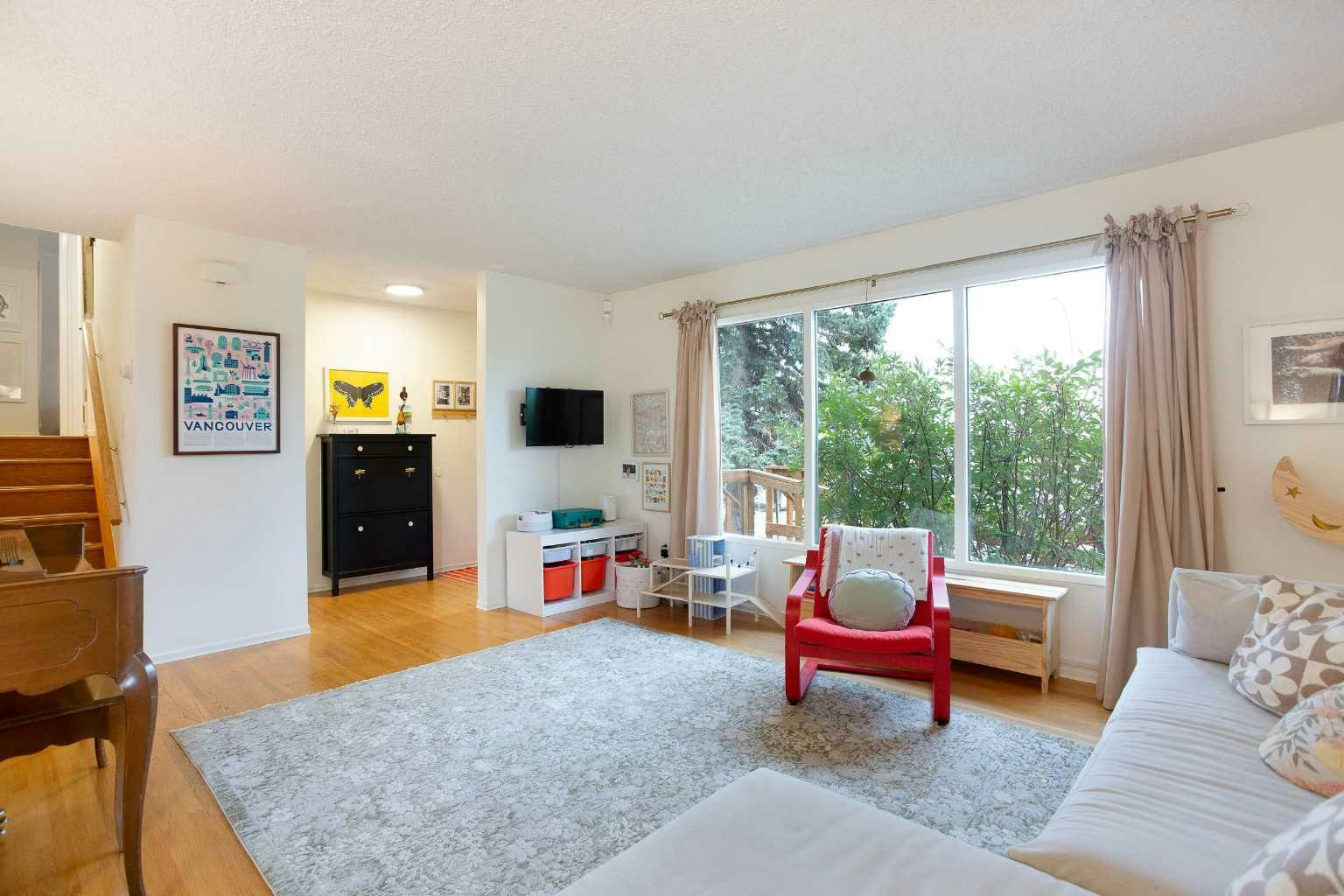 412 78 Avenue NE, Calgary, AB, T2K 0R8 - 6