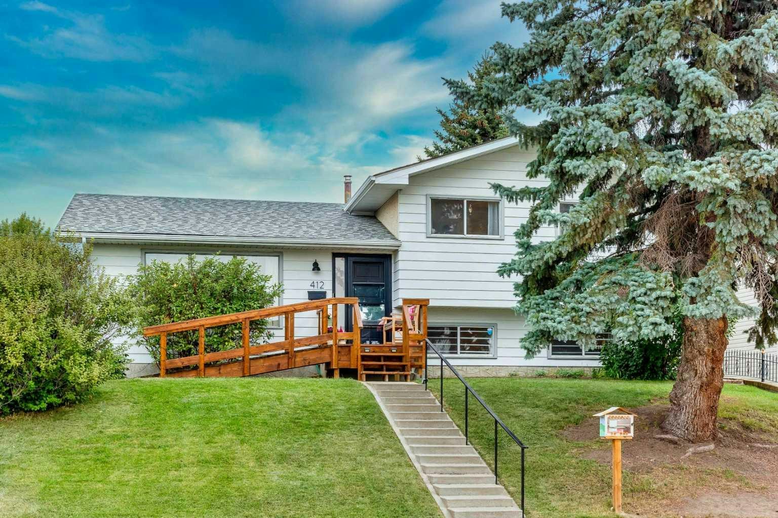 412 78 Avenue NE - 2