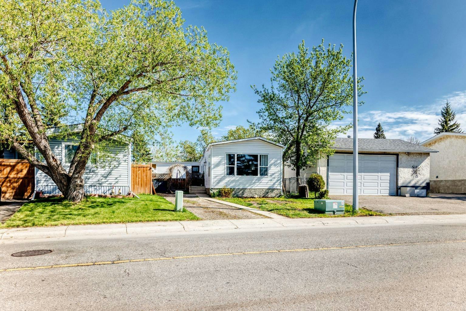 124 Big Springs Drive SE, Airdrie, AB, T4A 1J9