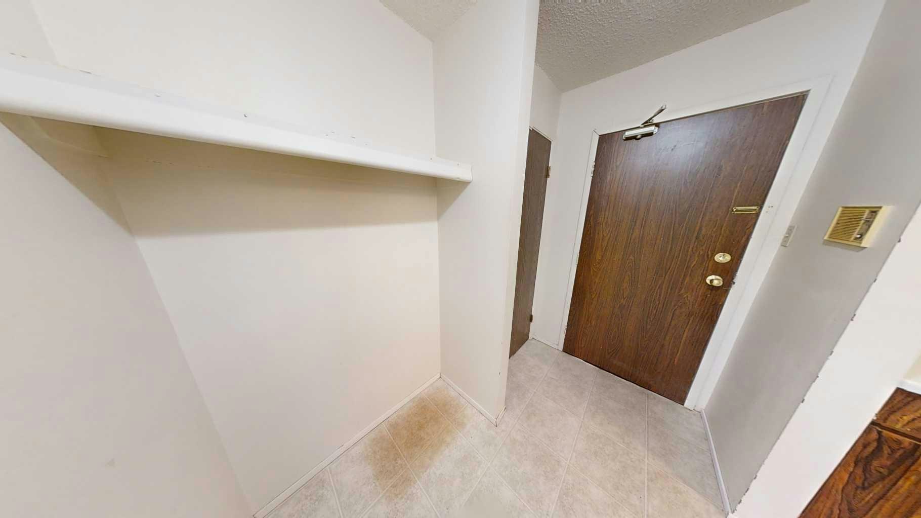 301-9656 Hillcrest Drive, Grande Prairie, AB, T8V 1B1 - 2