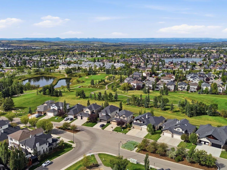 36 Crystal Green Drive, Okotoks, AB, T1S 2N7 - 2