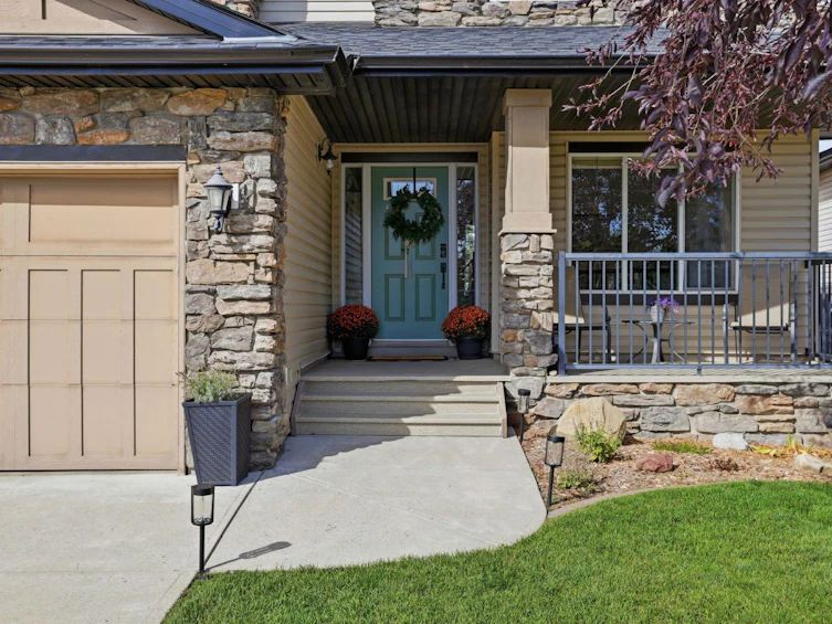 36 Crystal Green Drive, Okotoks, AB, T1S 2N7 - 4