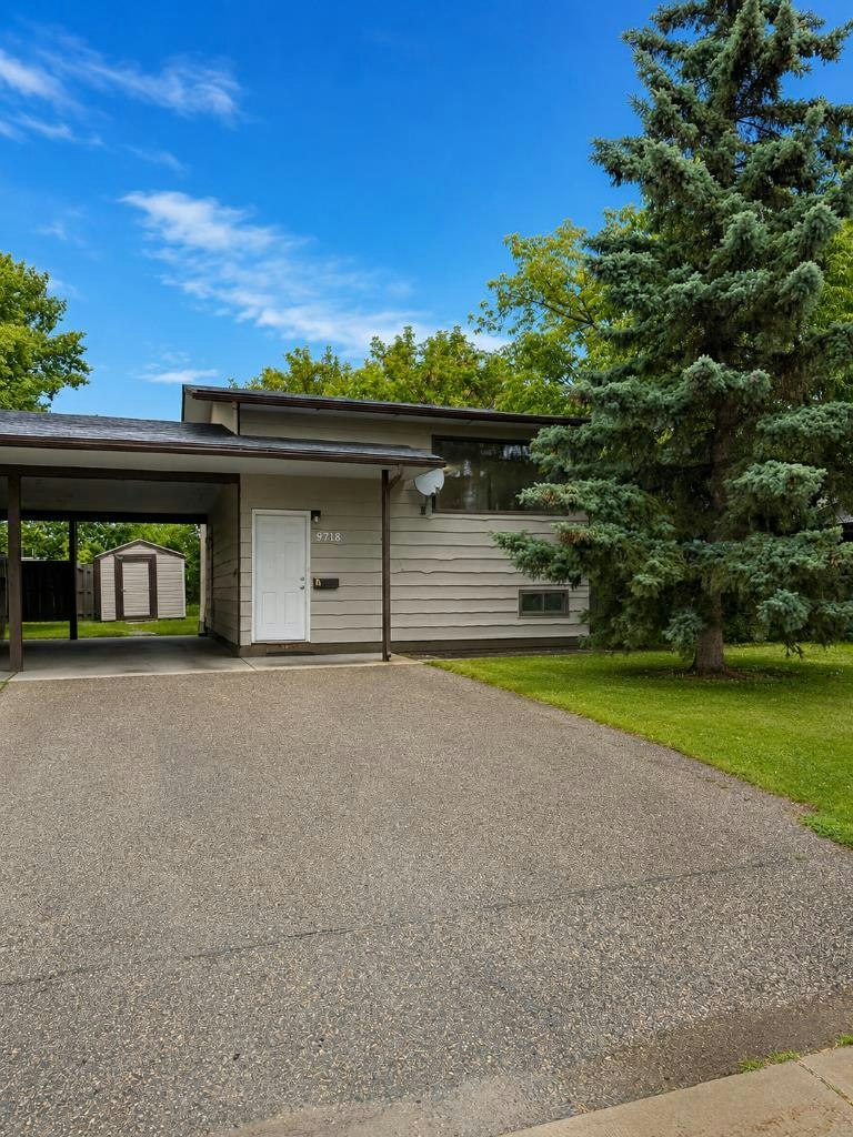 9718 77 Avenue, Grande Prairie, AB, T8V 3Y8