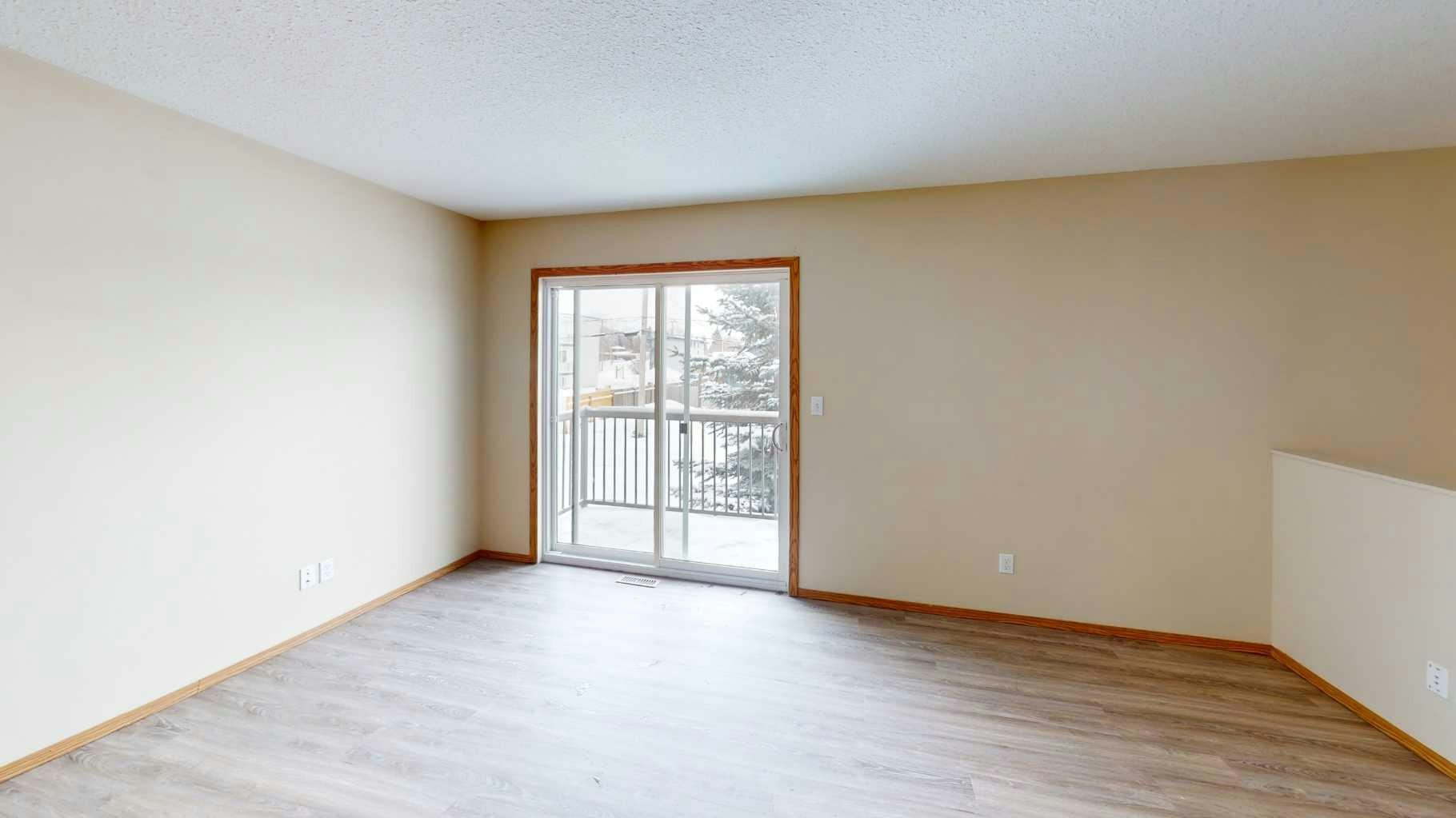 B-9911 109 Avenue, Grande Prairie, AB, T8V 1R7 - 3