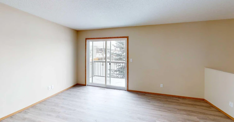 B-9911 109 Avenue, Grande Prairie, AB, T8V 1R7 - 3