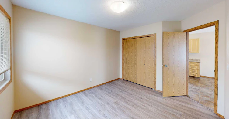 B-9911 109 Avenue, Grande Prairie, AB, T8V 1R7 - 8