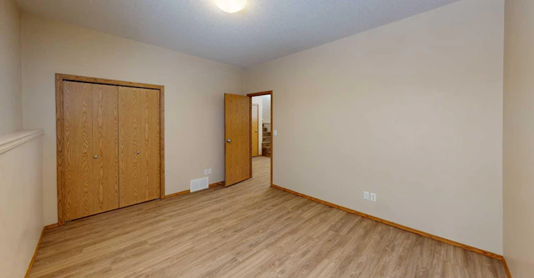 B-9911 109 Avenue, Grande Prairie, AB, T8V 1R7 - 11