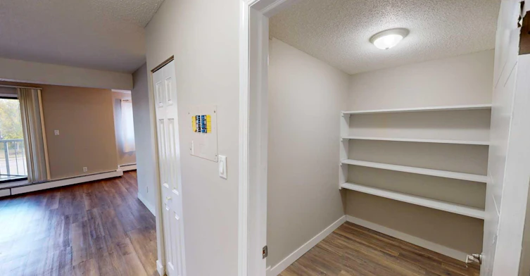 302-10201 108 Avenue, Grande Prairie, AB, T8V 1P4 - 2