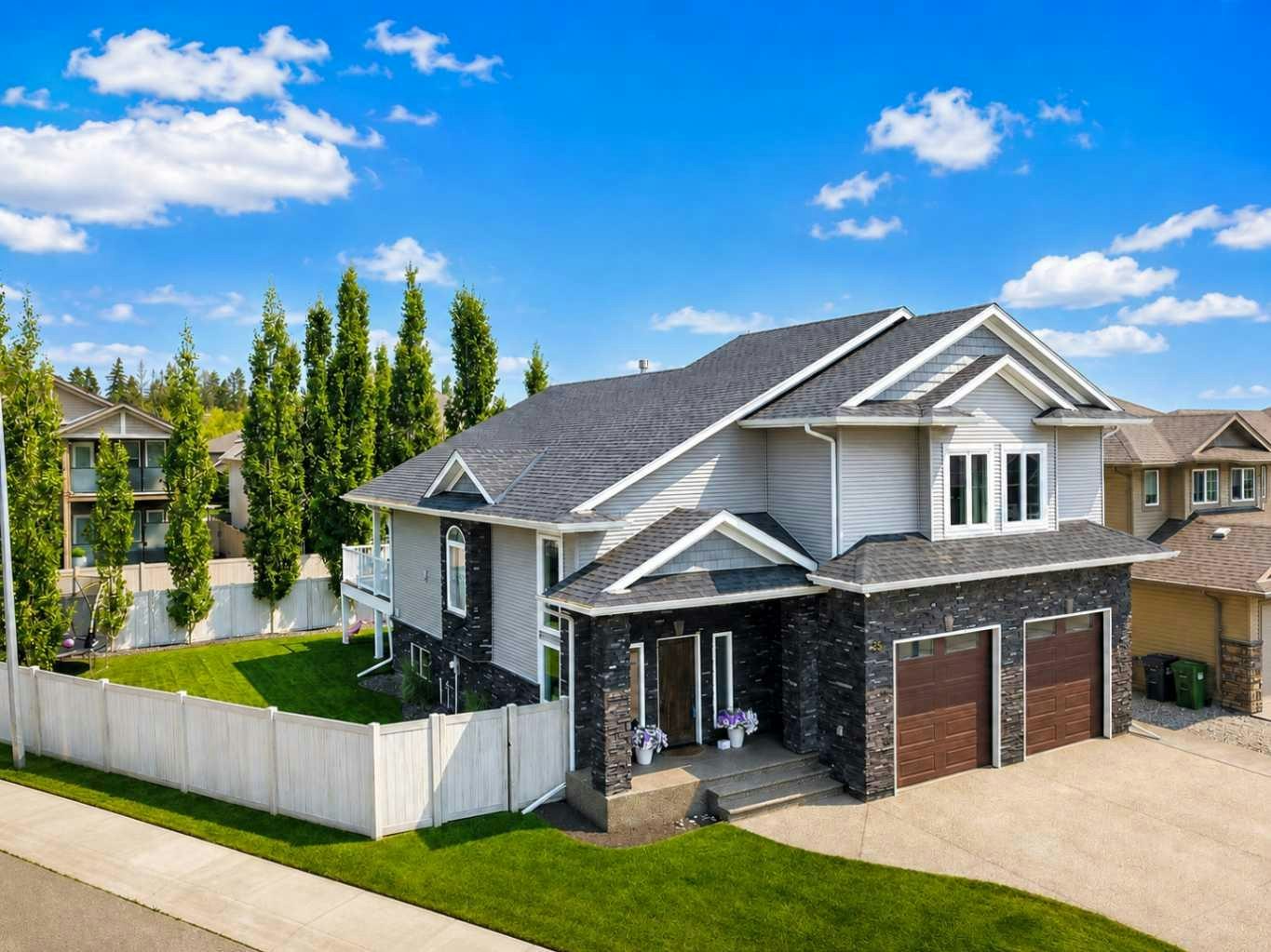 25 Grove Close, Red Deer, AB, T4P 0P4