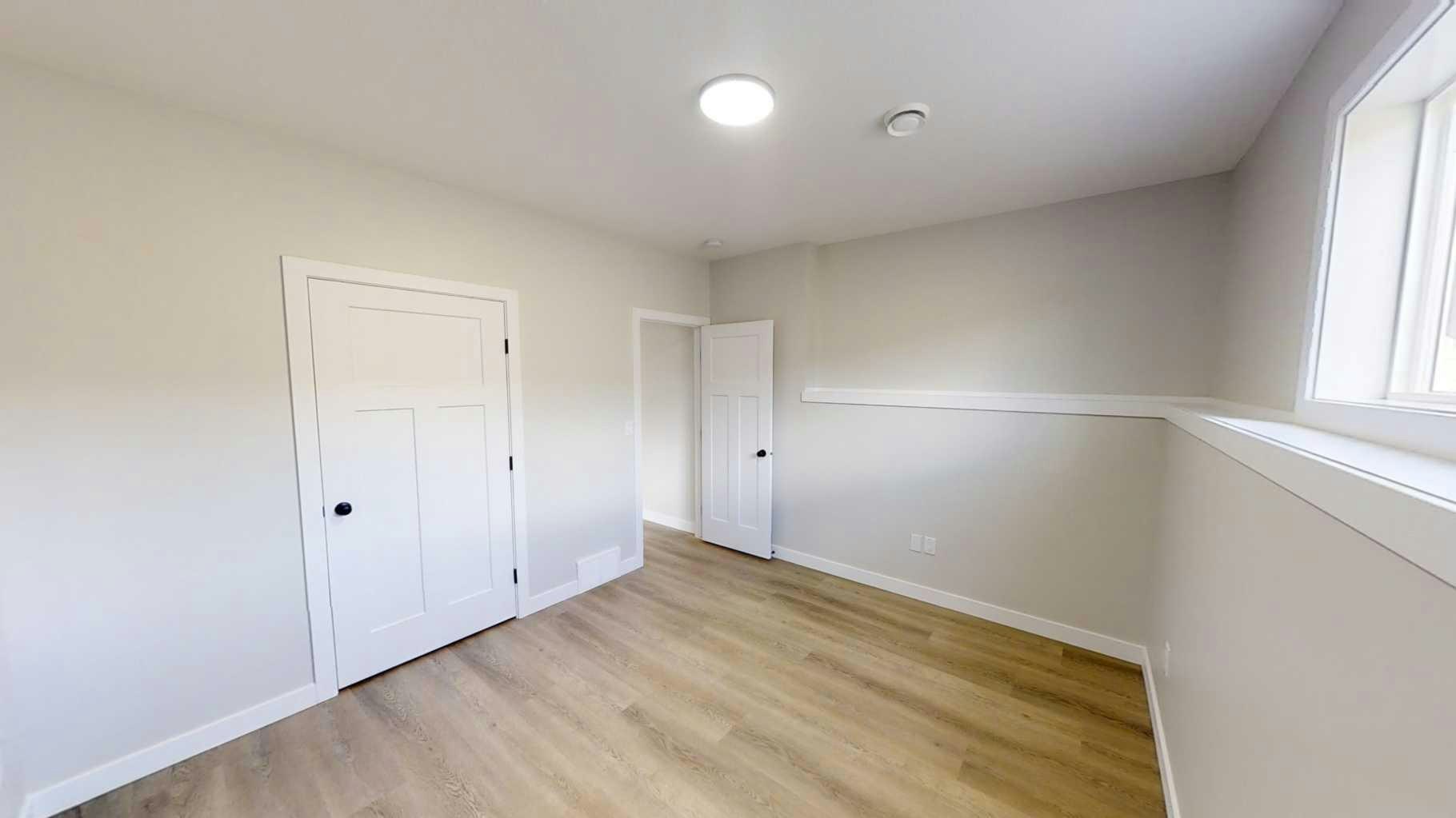 A-12809 103a Street, Grande Prairie, AB, T8V 6S9 - 8