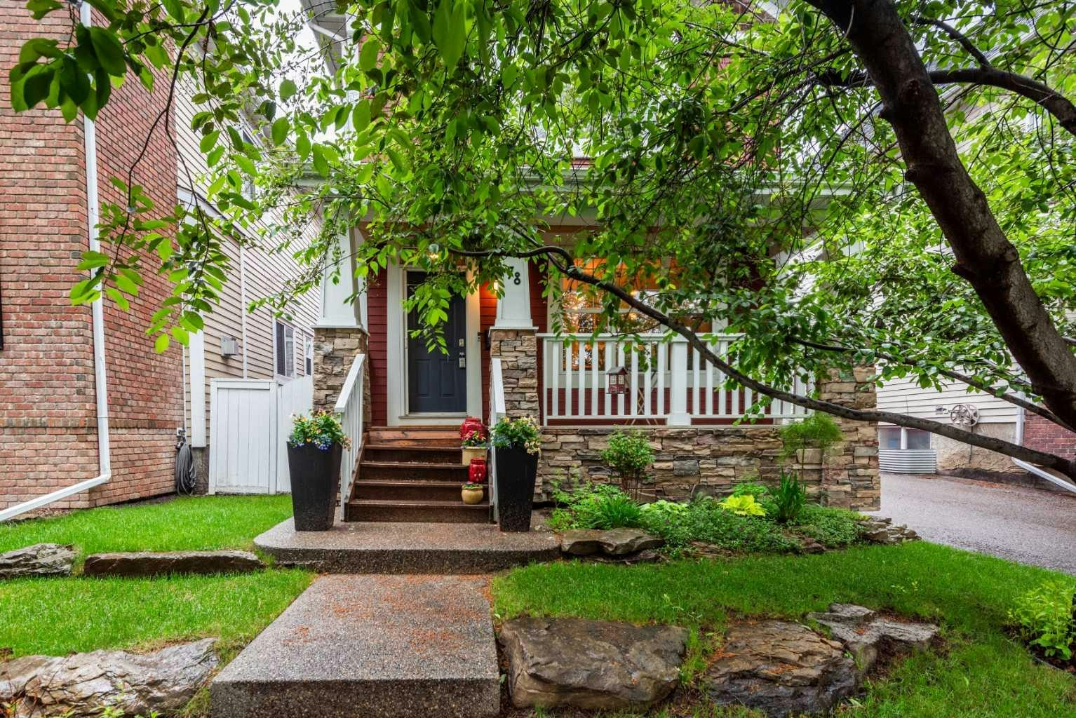 78 Ypres Green SW, Calgary, AB, T2T 6M1