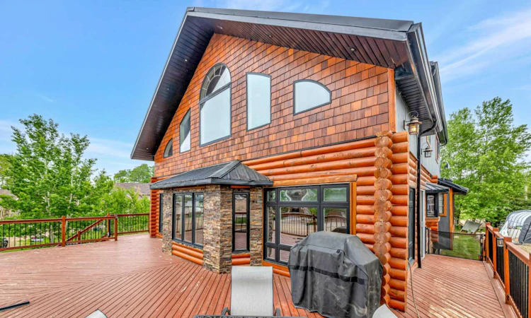 16 Lakeview Drive