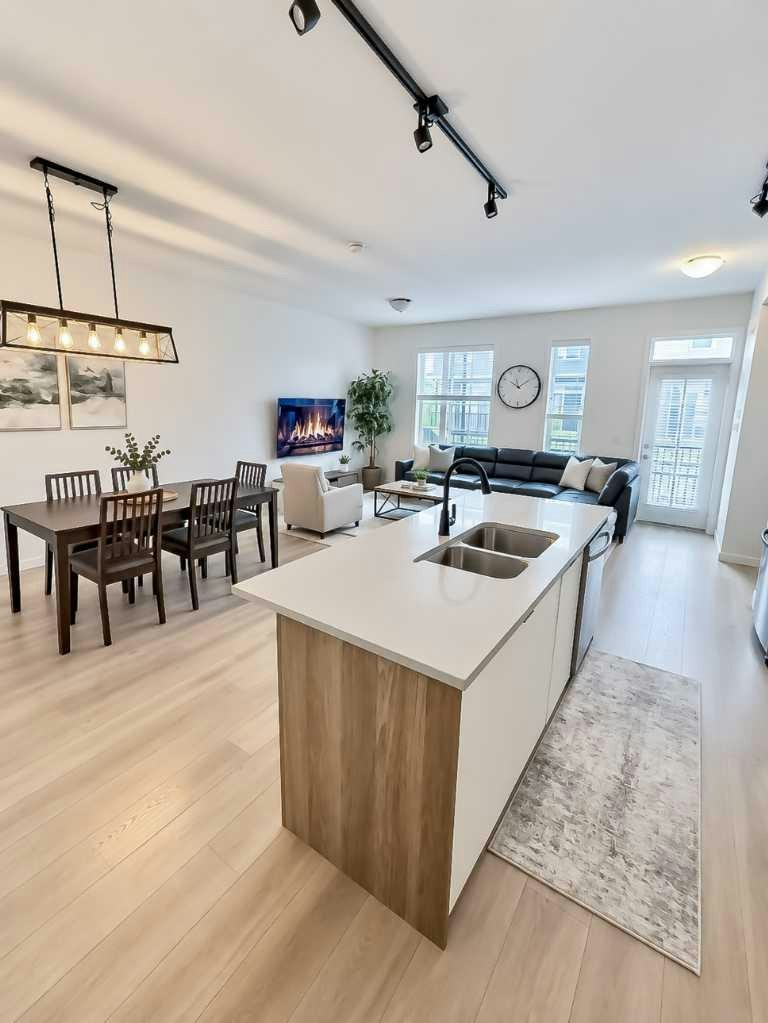 176 Walgrove Common SE, Calgary, AB, T2X 4C2