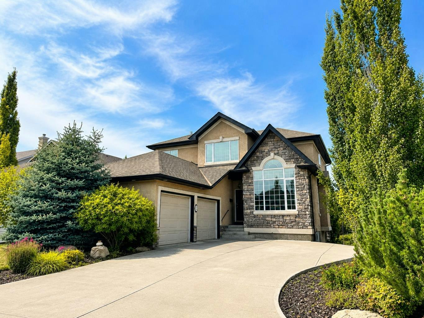 32 Evercreek Bluffs Crescent SW, Calgary, AB, T2Y 4P3