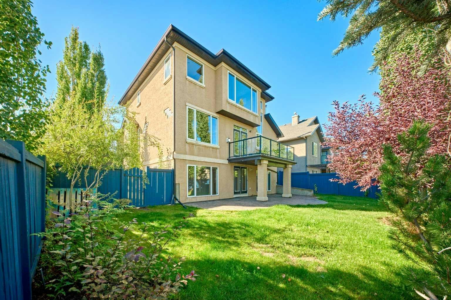 32 Evercreek Bluffs Crescent SW, Calgary, AB, T2Y 4P3